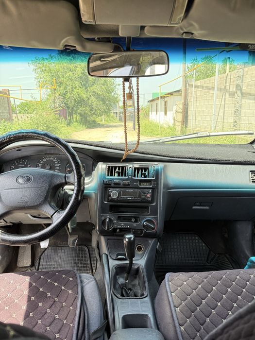 Живая Тайота карина Е 1996