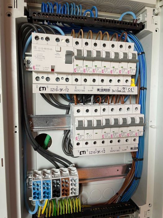 Electrician/Tehnician -INSTALATII ELECTRICE