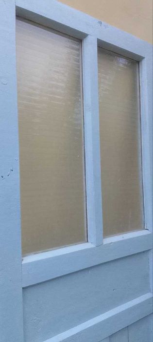 Деревянные двери, Б/У  тахта эшик сотилади.