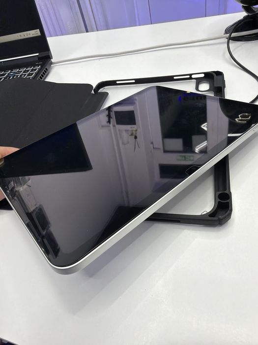 Ipad 10th Gen 64Gb ca Noua cu Profil MDM cititi descrierea