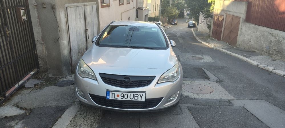 Opel Astra j schimb cu suv 4x4