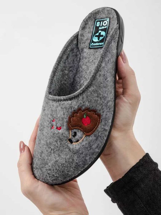 Топли филцови чехли BIO Nature Aadanex с таралеж – Сиви