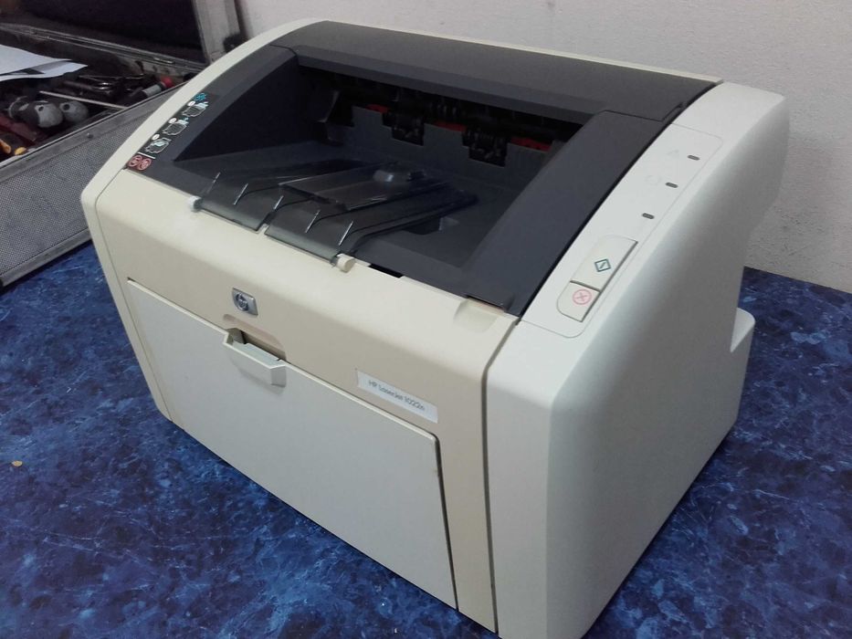 Отличен!!! Лазерен принтер HP LaserJet 1022N с мрежа