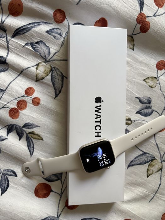 Apple watch SE3 новый