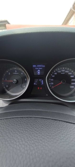 Продавам Hyundai
