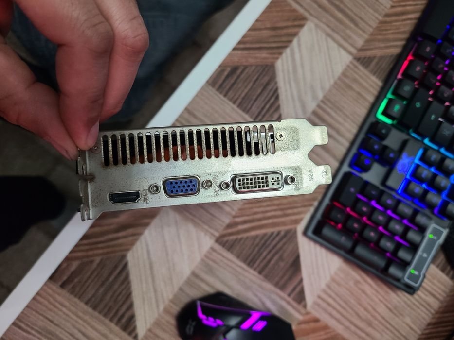 Видеокарта gtx 550 ti 1gb ddr5 128bit