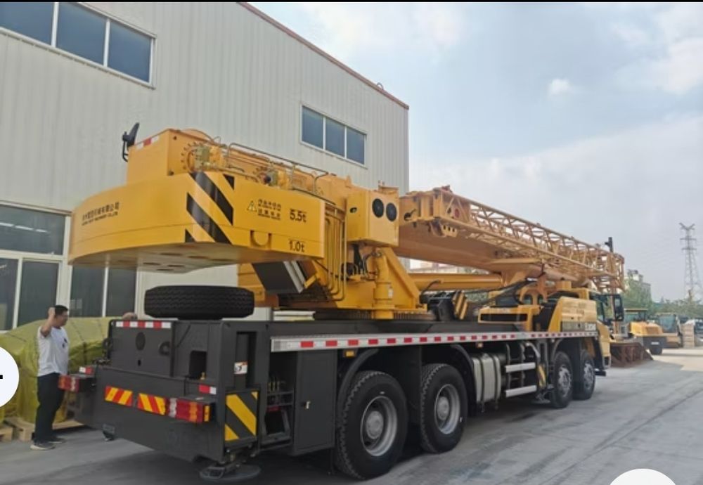 Янги XCMG 50 тонналик автокранларимиз чегарага етиб келди