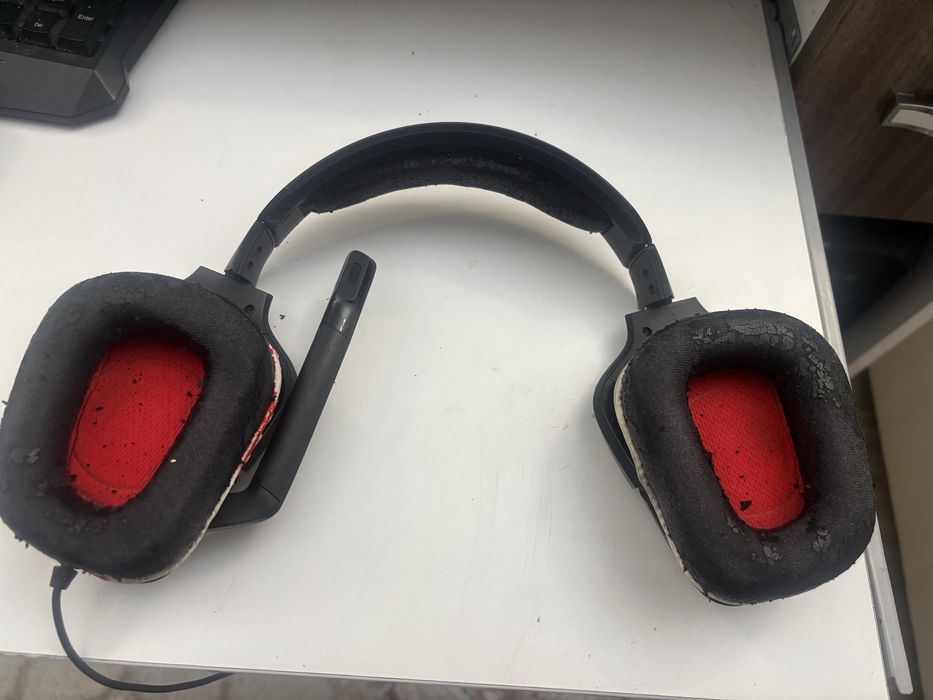 Слушалки Logitech G335 и G332