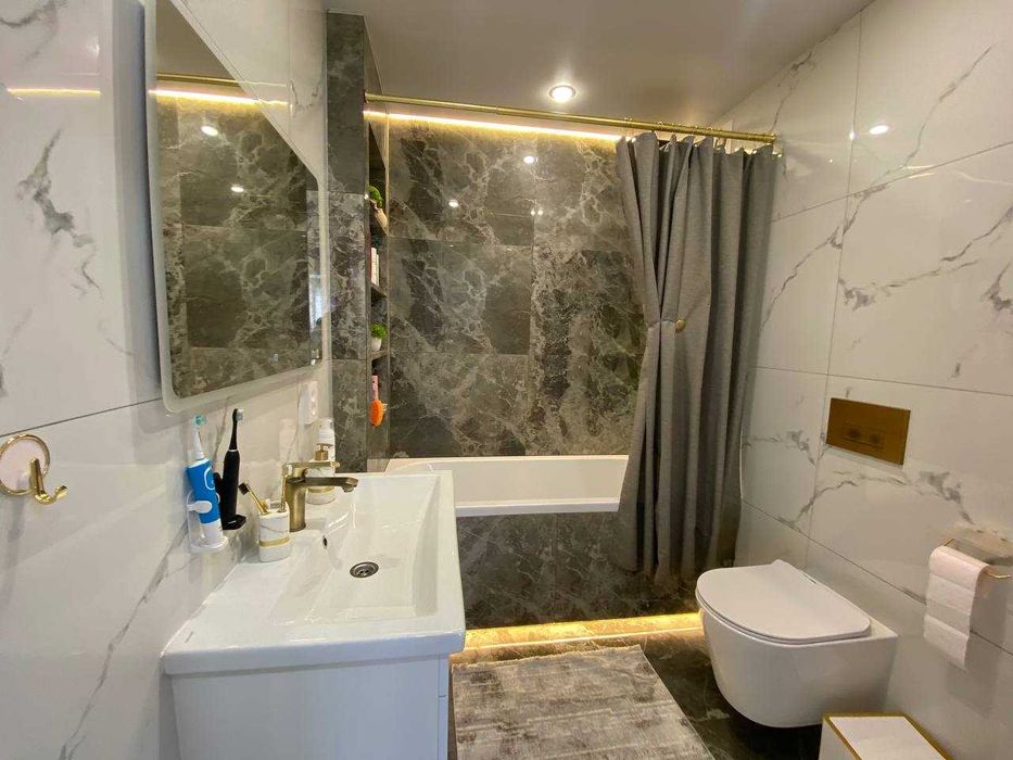 Продам 4 ком квартиру район ЖД больницы