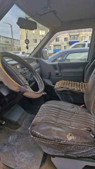 Volkswagen T-4 caravelle