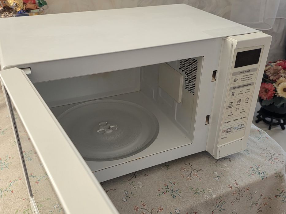 Микроволновка LG