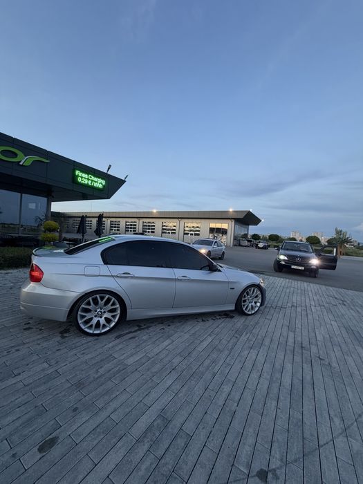 BMW E90 320D 143к.с
