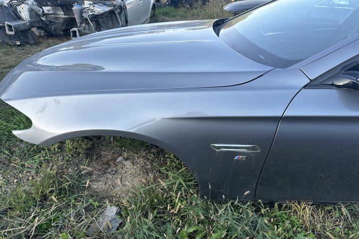 Aripa fata stanga BMW Seria 5 F10 [2009 - 2013]