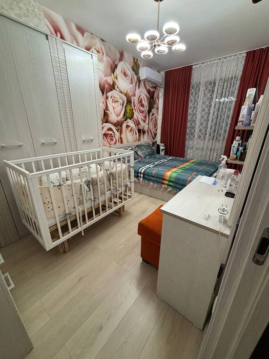 Срочно продается 4х ком квартира, ориентир: ул. С.Азимова, 80м²