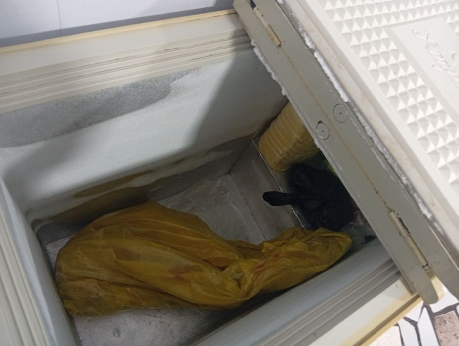 Морозильник сотилади