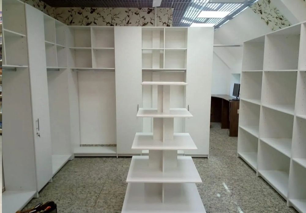 Кухни, шкафы-купе и другая мебель на заказ. От замера до установки!

С