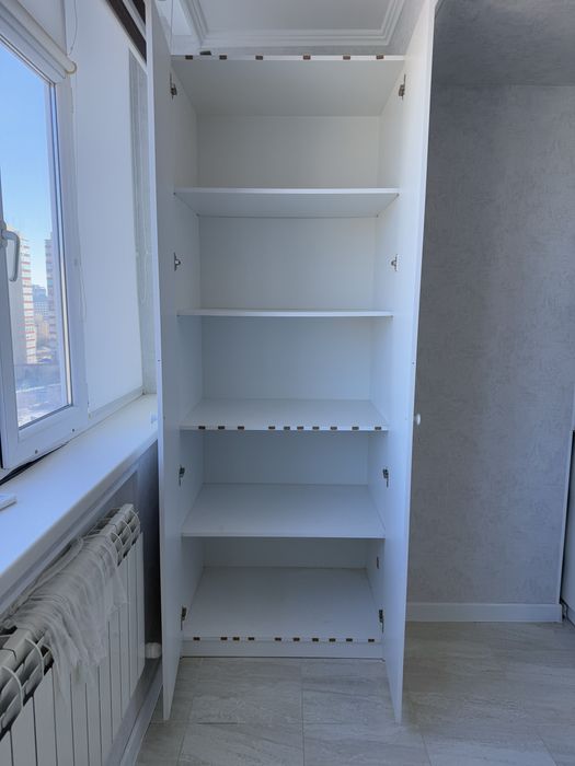 Шкаф двухдверный