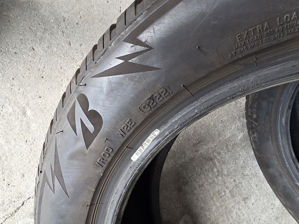 225/55/18 PIRELLI 4бр