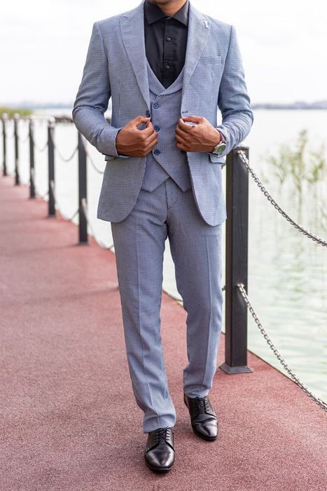 Costum albastru carouri vesta,sacou și pantaloni