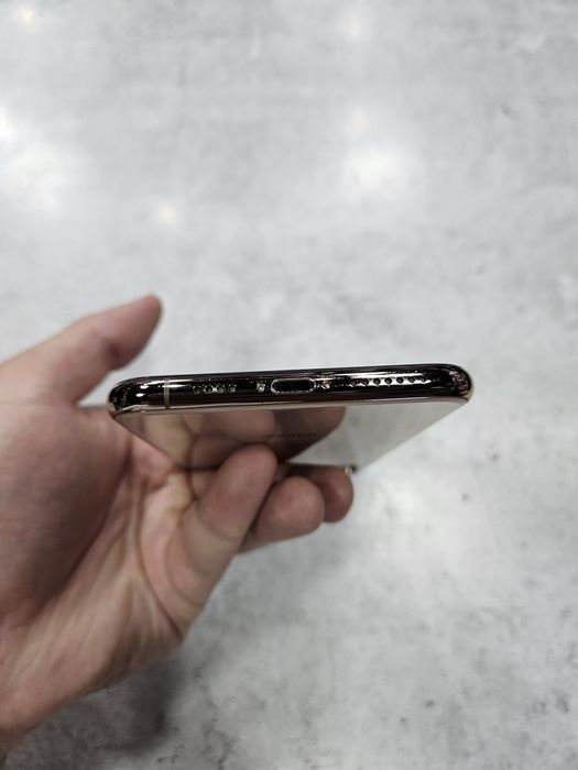 Продам Iphone XS MAX 64Gb 74% идеал