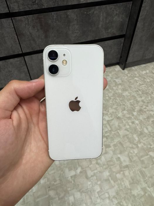Iphone 12 mini  акб 77%