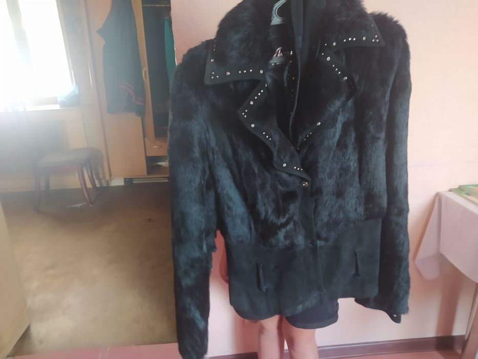 Продам полушубок,кролик