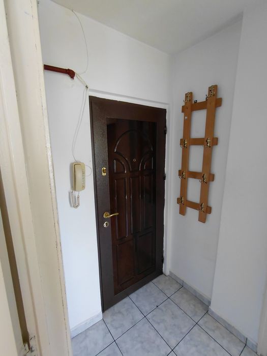 Garsonieră decomandată Brazda