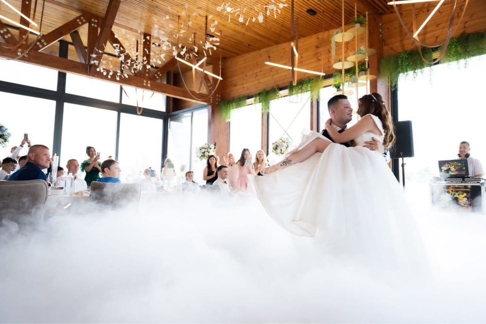 Servicii foto-video evenimente (Nunți, Botezuri, Cununii).  Fotograf