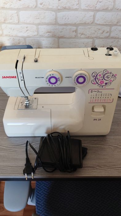 Швейная машина Janome