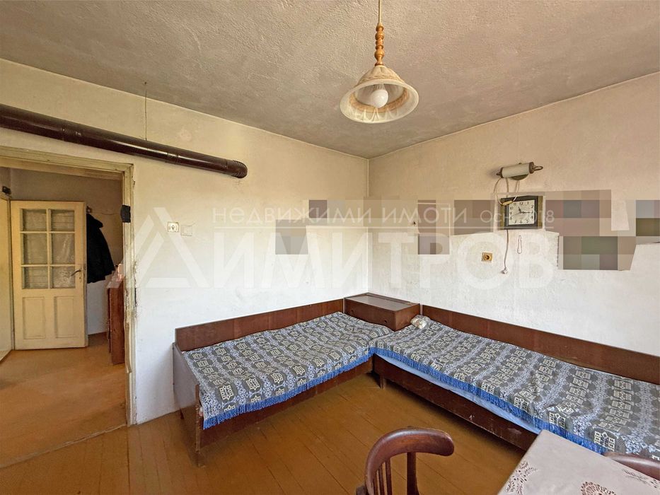 Продава се Къща в Нови пазар - 62 кв.м за 1049 €/кв.м - Снимка #13