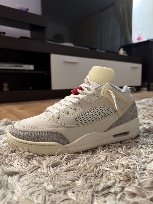 Jordan Spizike Beige