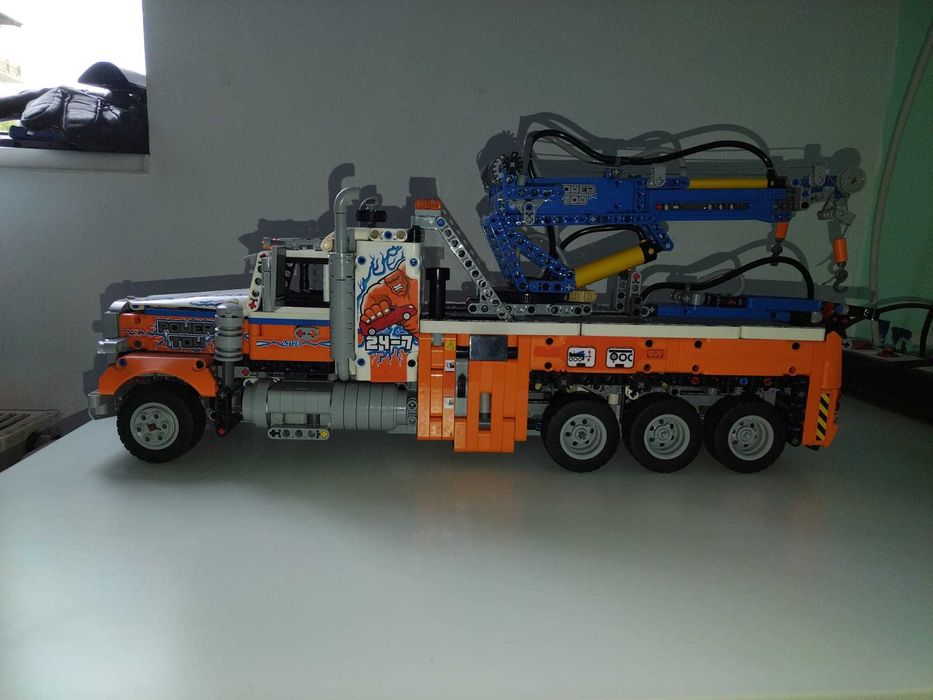 De vânzare diferite seturi LEGO TEHNIC (construite), aproape toate au instrucțiunile originale