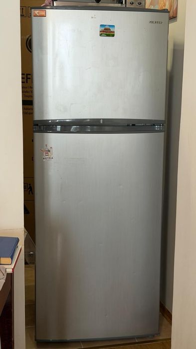 Холодильник Samsung