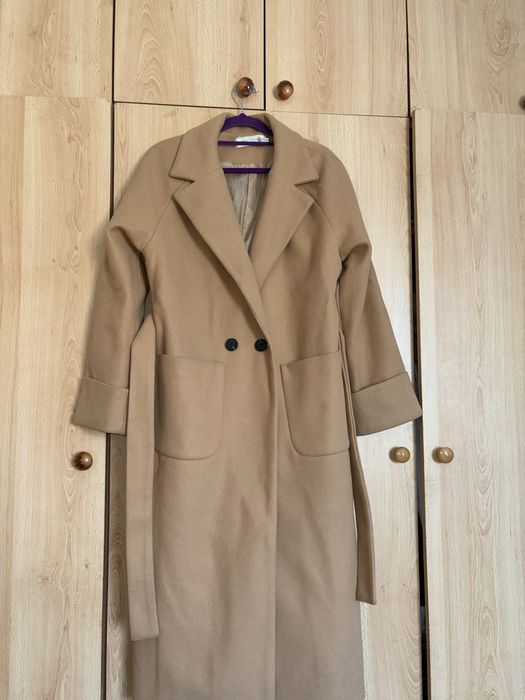 Пальто длинное бежевое