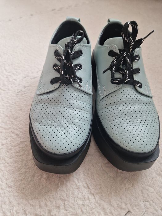 Pantofi piele naturala Benvenuti 36 Ultra Light
Pantofi perforați feme