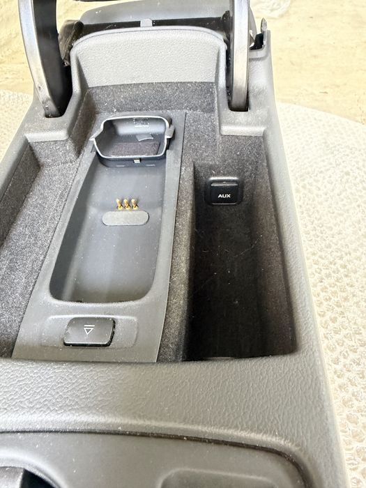 Централна конзола Audi A4/S4 B8/8.5