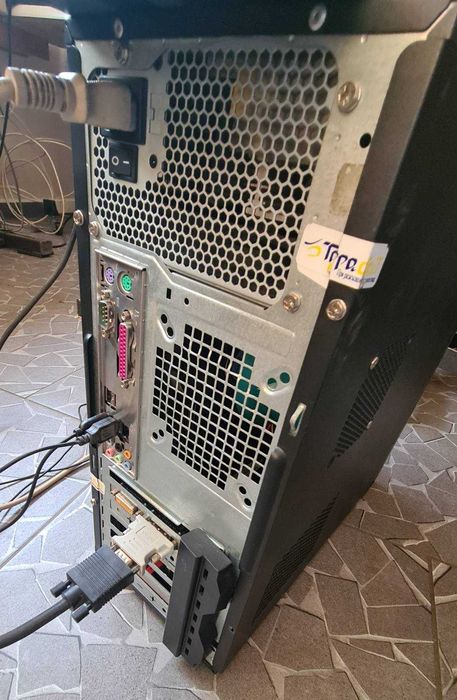 Настолен Компютър