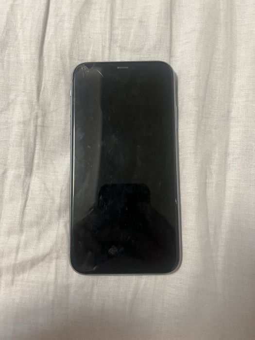 iPhone 11 64 gb розового цвета