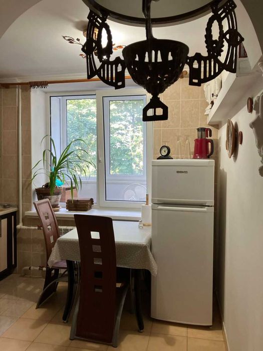 Дава се под наем Двустаен апартамент в София, Център - 50 кв.м за 350 € - Снимка #1