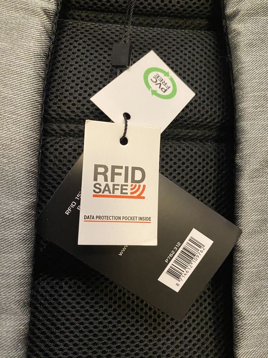 Rucsac Swiss Peak cu protectie RFID
