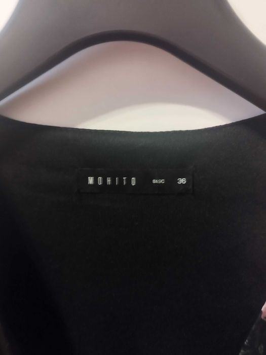 Нова рокля MOHITO размер С