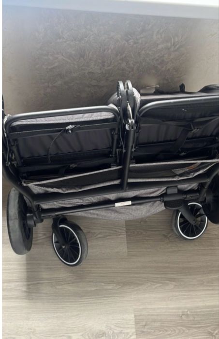 Продаеться коляска двоиня