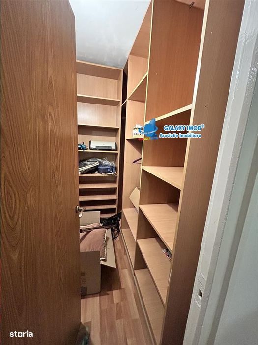 Apartament 2 camere decomandat-mobilatutilatLoc parcare-str Dunavat