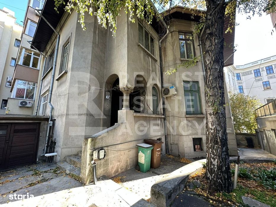 Vânzare, apartament cu 4 camere în vilă interbelică – Cismigiu