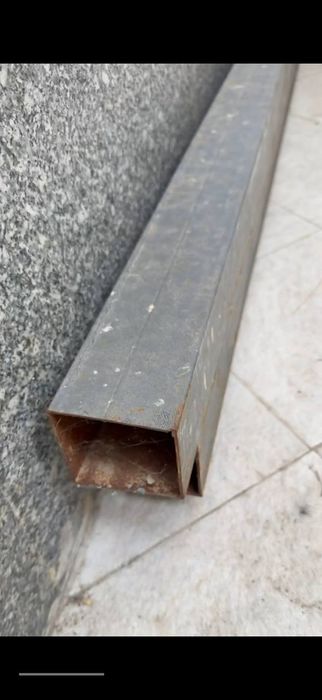 Metall profil sotiladi.