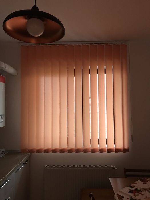 jaluzele verticale și rolete la preț de fabrica !