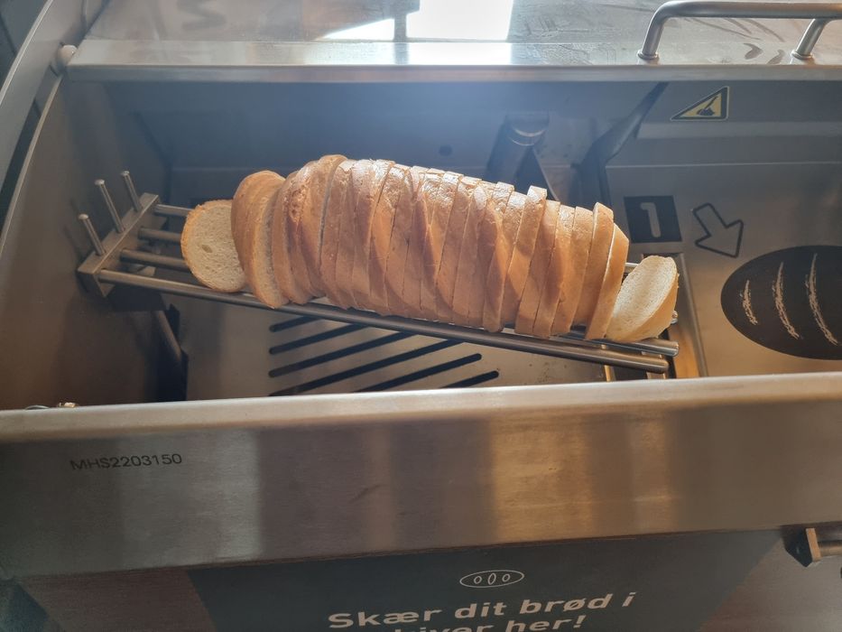 Feliator paine profesional automat MHS 2022