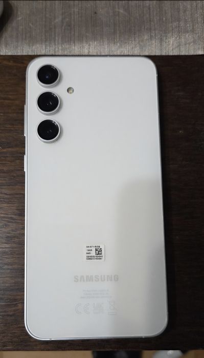 Samsung S23Fe + Подарък два кейса