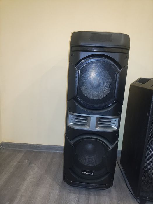 Две преносими блутут колони