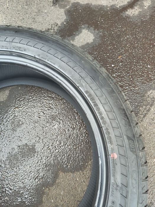 Brigestone alenza 235/50/20